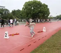柔道赛场再起风云：陇右风暴队险胜关东烈马队，赛场气氛火爆赛后更衣室沸腾